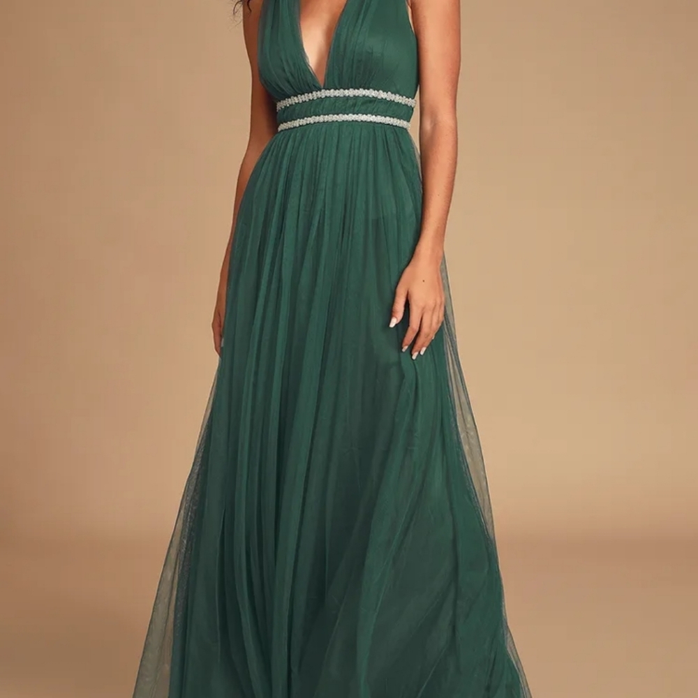 Lulu's Emerald Green maxi dress size medium